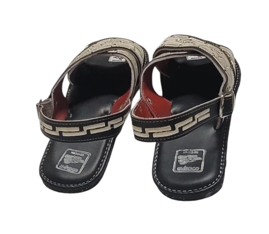 Black huarache sandals for men from Tierra Caliente crossed embroidered sole tire calentano guerrerense