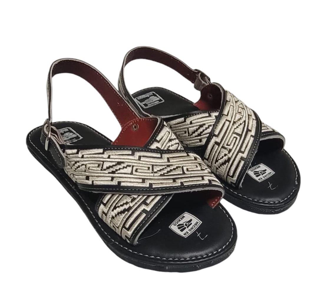 Black huarache sandals for men from Tierra Caliente crossed embroidered sole tire calentano guerrerense