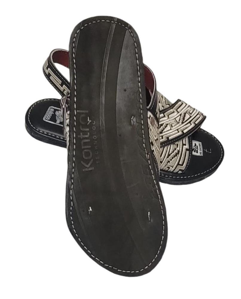 Black huarache sandals for men from Tierra Caliente crossed embroidered sole tire calentano guerrerense